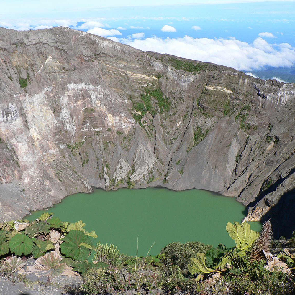 Irazu Volcano Tour