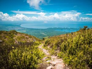 https://soltropical.com/wp-content/uploads/2025/10/NICARAGUA-Reserva-natural-Volcan-Mombacho-300x225.jpg